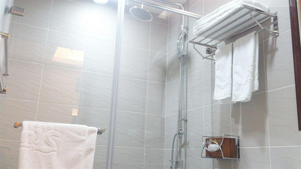 צ'יאיי סיטי Shun-Yi Business Hotel מראה חיצוני תמונה