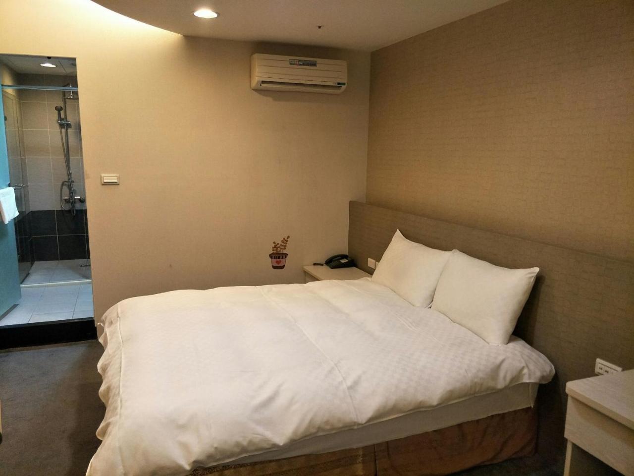 צ'יאיי סיטי Shun-Yi Business Hotel מראה חיצוני תמונה